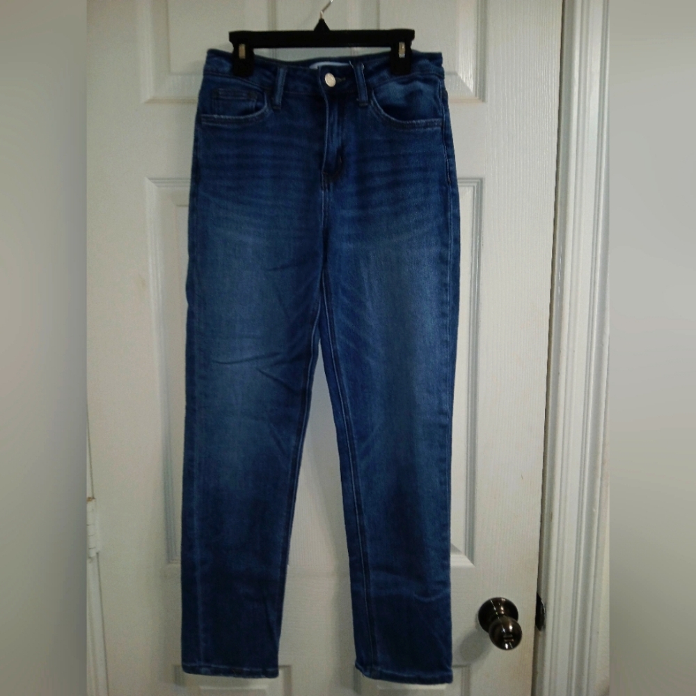 Vervet straight crop length ladies jeans size 24.